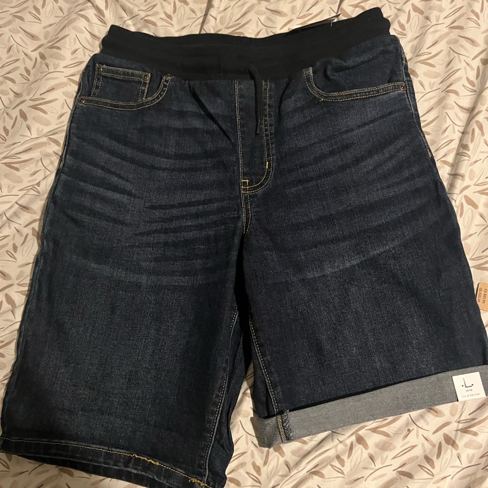 BOYS SHORTS
